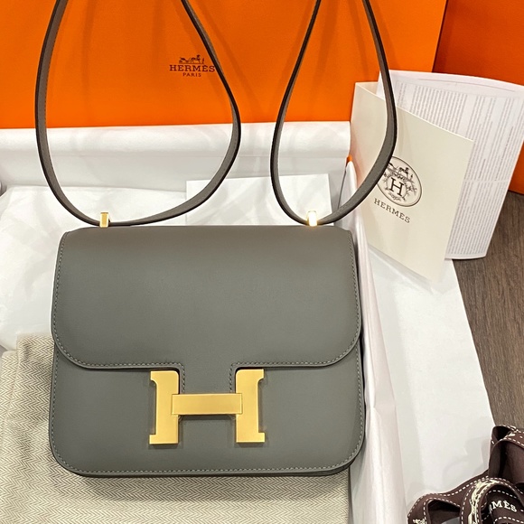2023 Hermès CONSTANCE 18 MINI MIRROR GREY GRIS MEYER VEAU SWIFT LEATHER BAG GHW - Picture 2 of 16